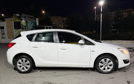 Opel Astra J, 2014 год, 800 000 рублей, 4 фотография