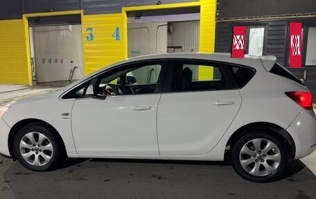 Opel Astra J, 2014 год, 800 000 рублей, 5 фотография