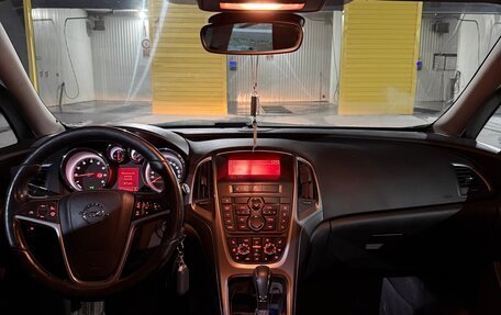 Opel Astra J, 2014 год, 800 000 рублей, 9 фотография