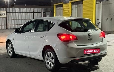 Opel Astra J, 2014 год, 800 000 рублей, 8 фотография