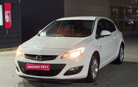 Opel Astra J, 2014 год, 800 000 рублей, 2 фотография