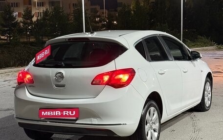 Opel Astra J, 2014 год, 800 000 рублей, 6 фотография