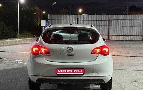 Opel Astra J, 2014 год, 800 000 рублей, 7 фотография