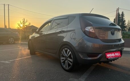 Hyundai Solaris II рестайлинг, 2012 год, 930 000 рублей, 6 фотография
