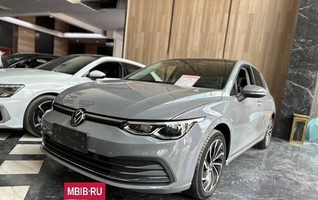 Volkswagen Golf VIII, 2022 год, 1 932 000 рублей, 2 фотография