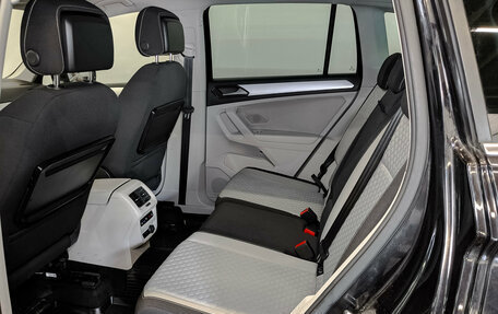 Volkswagen Tiguan II, 2017 год, 2 430 000 рублей, 12 фотография