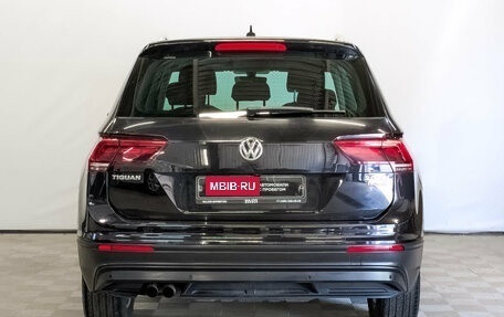 Volkswagen Tiguan II, 2017 год, 2 430 000 рублей, 6 фотография