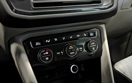 Volkswagen Tiguan II, 2017 год, 2 430 000 рублей, 29 фотография