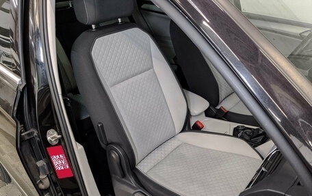 Volkswagen Tiguan II, 2017 год, 2 430 000 рублей, 23 фотография