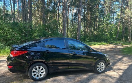 Hyundai Solaris II рестайлинг, 2013 год, 640 000 рублей, 1 фотография