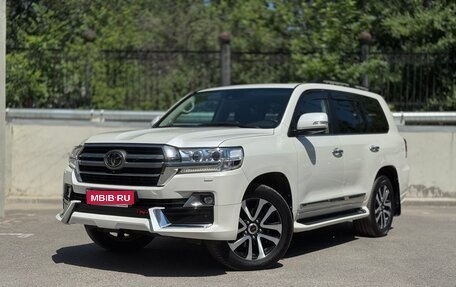Toyota Land Cruiser 200, 2019 год, 6 950 000 рублей, 1 фотография
