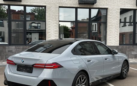 BMW 5 серия, 2024 год, 6 750 000 рублей, 3 фотография