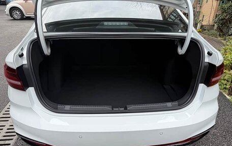 Volkswagen Lavida, 2023 год, 1 568 000 рублей, 14 фотография