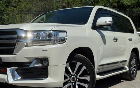 Toyota Land Cruiser 200, 2019 год, 6 950 000 рублей, 2 фотография