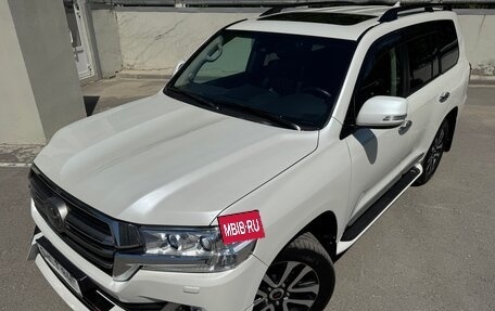 Toyota Land Cruiser 200, 2019 год, 6 950 000 рублей, 4 фотография