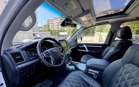 Toyota Land Cruiser 200, 2019 год, 6 950 000 рублей, 18 фотография