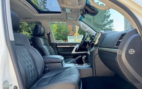 Toyota Land Cruiser 200, 2019 год, 6 950 000 рублей, 21 фотография