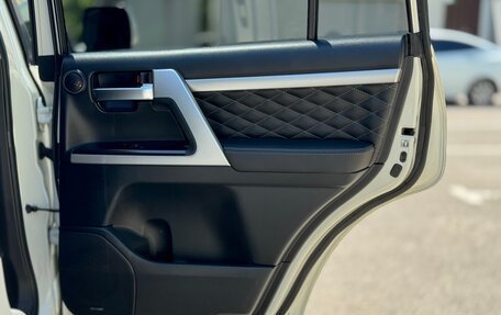 Toyota Land Cruiser 200, 2019 год, 6 950 000 рублей, 26 фотография