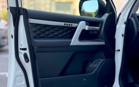 Toyota Land Cruiser 200, 2019 год, 6 950 000 рублей, 20 фотография