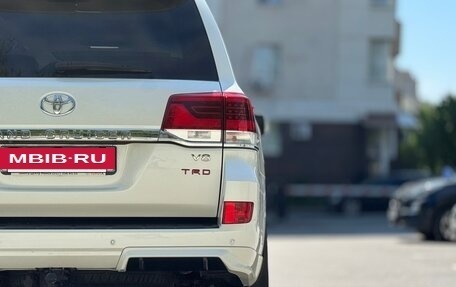 Toyota Land Cruiser 200, 2019 год, 6 950 000 рублей, 16 фотография