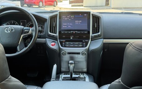 Toyota Land Cruiser 200, 2019 год, 6 950 000 рублей, 31 фотография