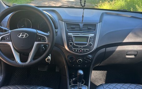 Hyundai Solaris II рестайлинг, 2013 год, 640 000 рублей, 3 фотография