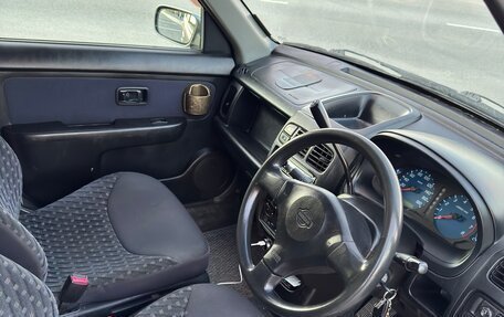 Nissan Cube II, 2001 год, 240 000 рублей, 7 фотография