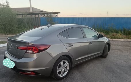 Hyundai Elantra VI рестайлинг, 2020 год, 1 600 000 рублей, 2 фотография
