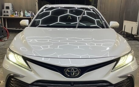 Toyota Camry, 2021 год, 3 450 000 рублей, 1 фотография