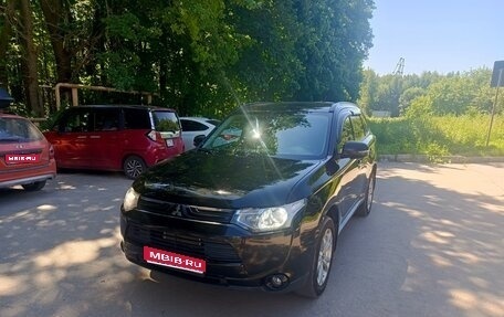 Mitsubishi Outlander III рестайлинг 3, 2013 год, 1 500 000 рублей, 1 фотография