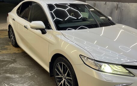 Toyota Camry, 2021 год, 3 450 000 рублей, 3 фотография