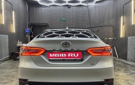 Toyota Camry, 2021 год, 3 450 000 рублей, 9 фотография
