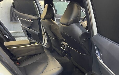 Toyota Camry, 2021 год, 3 450 000 рублей, 28 фотография