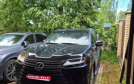 Lexus LX, 2023 год, 15 000 000 рублей, 22 фотография
