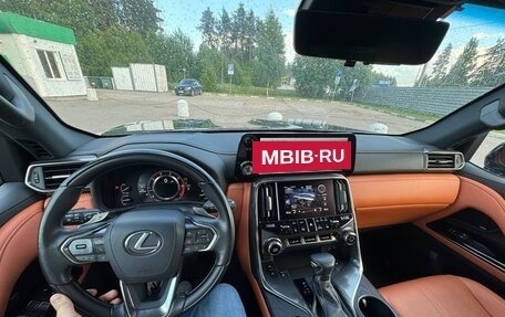 Lexus LX, 2023 год, 15 000 000 рублей, 14 фотография