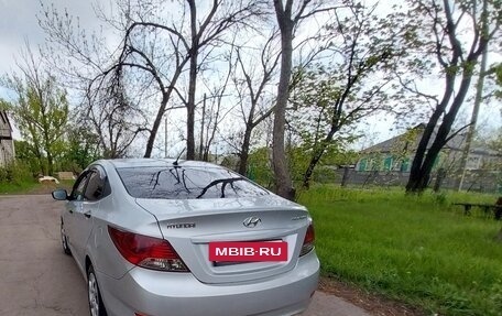 Hyundai Solaris II рестайлинг, 2012 год, 780 000 рублей, 3 фотография