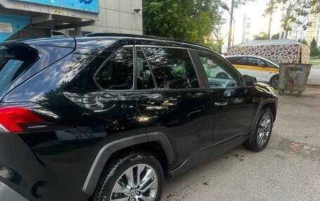 Toyota RAV4, 2021 год, 4 350 000 рублей, 4 фотография