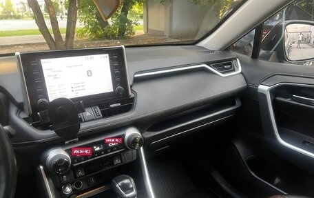 Toyota RAV4, 2021 год, 4 350 000 рублей, 8 фотография