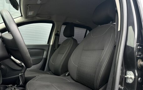 Renault Logan II, 2017 год, 859 000 рублей, 12 фотография
