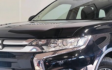 Mitsubishi Outlander III рестайлинг 3, 2017 год, 2 089 000 рублей, 5 фотография