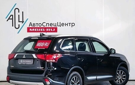 Mitsubishi Outlander III рестайлинг 3, 2017 год, 2 089 000 рублей, 2 фотография