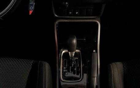 Mitsubishi Outlander III рестайлинг 3, 2017 год, 2 089 000 рублей, 10 фотография