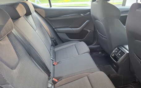 Skoda Octavia IV, 2021 год, 2 390 000 рублей, 21 фотография