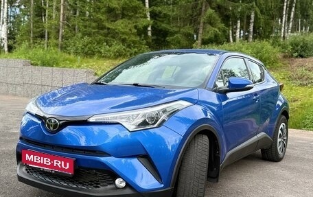 Toyota C-HR I рестайлинг, 2019 год, 1 900 000 рублей, 2 фотография