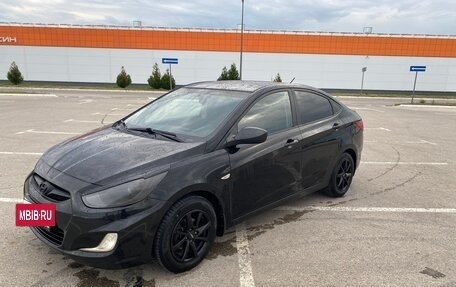 Hyundai Solaris II рестайлинг, 2013 год, 690 000 рублей, 4 фотография