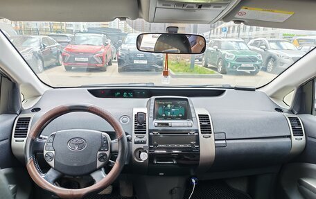 Toyota Prius, 2009 год, 850 000 рублей, 10 фотография