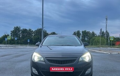 Opel Astra J, 2012 год, 900 000 рублей, 1 фотография