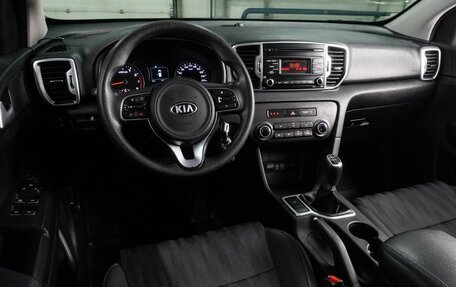 KIA Sportage IV рестайлинг, 2018 год, 1 699 000 рублей, 6 фотография
