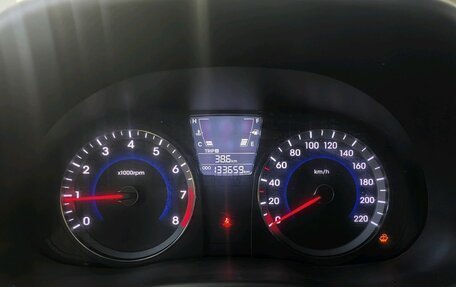 Hyundai Solaris II рестайлинг, 2011 год, 599 000 рублей, 16 фотография