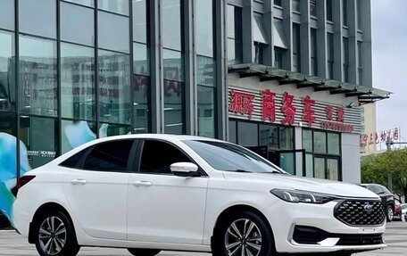 Ford Escort, 2021 год, 980 000 рублей, 4 фотография